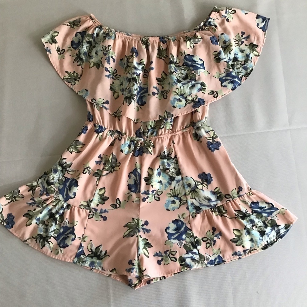 Off-Shoulder Floral Ruffle Romper - Picture 4 of 10
